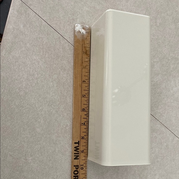 Tupperware White Food Storage Container - Picture 4 of 5